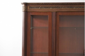 スペインヴィンテージ　最高級!　美術品のような真鍮飾りが美しいガラスキャビネット　(R-055782)
