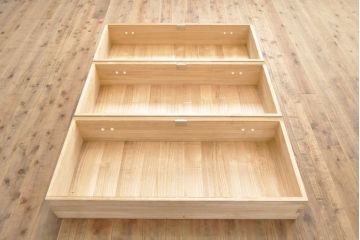 中古　リメイク　伝統工芸士・頓所芳男　品のある佇まいが美しい加茂桐箪笥・下段(胴厚)(総桐たんす、着物箪笥、衣装タンス、和タンス)(R-055784)