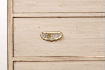 中古　リメイク　伝統工芸士・頓所芳男　品のある佇まいが美しい加茂桐箪笥・下段(胴厚)(総桐たんす、着物箪笥、衣装タンス、和タンス)(R-055784)