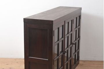 中古　美品　松本民芸家具　脚(台輪)リメイク　落ち着きのある大人空間を演出してくれるキャビネット(収納棚、戸棚、サイドボード)(R-055786)