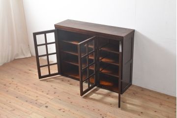 中古　美品　松本民芸家具　脚(台輪)リメイク　落ち着きのある大人空間を演出してくれるキャビネット(収納棚、戸棚、サイドボード)(R-055786)