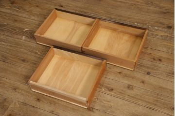 中古　松本民芸家具　天板リメイク　シックな色合いが落ち着いた雰囲気を醸し出すサイドボード(カウンターテーブル、戸棚、収納棚、キャビネット)(R-055787)