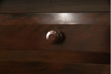 中古　松本民芸家具　天板リメイク　シックな色合いが落ち着いた雰囲気を醸し出すサイドボード(カウンターテーブル、戸棚、収納棚、キャビネット)(R-055787)