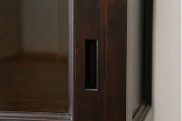 中古　美品　松本民芸家具　和モダンな雰囲気漂うC型サイドボード(食器棚、キャビネット、収納棚)(定価約84万円)(R-055802)