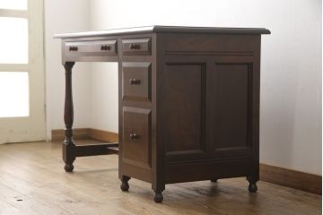 中古　美品　松本民芸家具　クラシカルな佇まいが魅力的な片袖デスク(ワークデスク、作業台、机、在宅ワーク、在宅用)(定価約37万円)(R-055803)