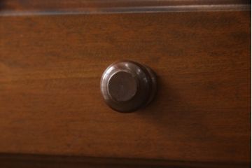 中古　美品　松本民芸家具　シックな佇まいが上質な空間づくりにぴったりなA型和タンス(引き出し、チェスト、整理箪笥)(定価約60万円)(R-055805)