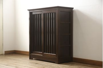 中古　松本民芸家具　落ち着いた佇まいが魅力的なC型下駄箱(収納棚)(R-055806)