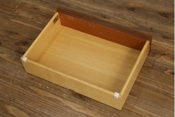 中古　美品　DREXEL HERITAGE(ドレクセルヘリテイジ)　FRANCESCA(フランチェスカ)シリーズ　ナイトテーブル(定価約38万円)(サイドテーブル、サイドキャビネット、収納棚)(R-055808)