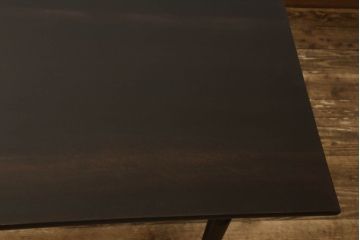 中古　松本民芸家具　クラシカルな雰囲気のA型食卓(ダイニングテーブル、ワークデスク、作業台、4人掛け、4P)(定価約19万2千円)(R-055809)