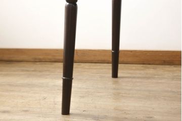 中古　松本民芸家具　クラシカルな雰囲気のA型食卓(ダイニングテーブル、ワークデスク、作業台、4人掛け、4P)(定価約19万2千円)(R-055809)