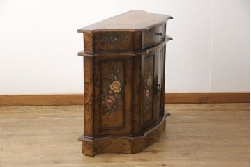 ヨーロッパビンテージ　高級品　美しい花の絵が目を引くキャビネット(サイドボード、戸棚、収納棚、ヴィンテージ)(R-055814)