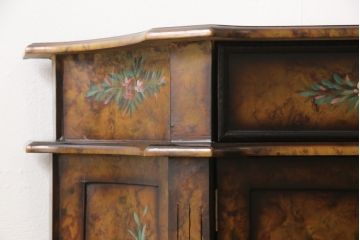 ヨーロッパビンテージ　高級品　美しい花の絵が目を引くキャビネット(サイドボード、戸棚、収納棚、ヴィンテージ)(R-055814)