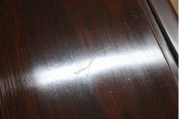 中古　美品　花梨(カリン)　アジアンテイストなお部屋づくりにもオススメの飾り棚(茶棚、戸棚、収納棚)(R-055815)