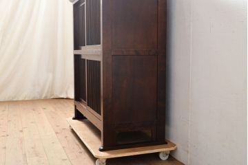 中古　松本民芸家具　A型舞良茶タンス　和モダンの空間づくりにも活躍する収納棚(下駄箱、靴箱、本箱、戸棚、食器棚)(R-055817)