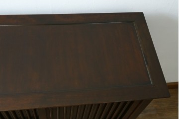 中古　松本民芸家具　A型舞良茶タンス　和モダンの空間づくりにも活躍する収納棚　(R-055817)