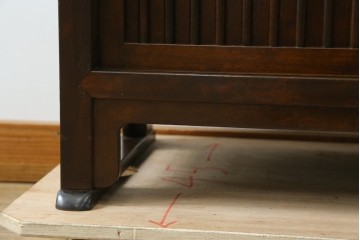 中古　松本民芸家具　A型舞良茶タンス　和モダンの空間づくりにも活躍する収納棚　(R-055817)
