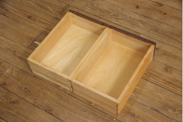 中古　北海道民芸家具　クラシカルな雰囲気が魅力!落ち着きのある空間づくりにおすすめのサイドボード(サイドキャビネット、収納棚、リビングボード)(R-055819)