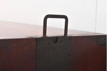 和製アンティーク　前面ケヤキ材(欅)　極上!波杢(玉杢)　波のような杢目が美しい時代箪笥ローチェスト(ローボード、テレビ台、引き出し)(R-055829)