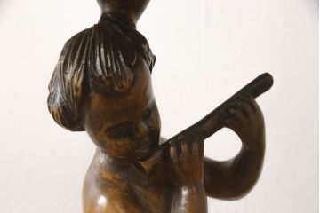 イギリスビンテージ　彫刻　天板から脚に至るまで凝ったつくりが魅力的な高級サイドテーブル(飾り台、花台、ヴィンテージ)(R-055832)