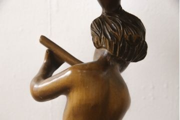 イギリスビンテージ　彫刻　天板から脚に至るまで凝ったつくりが魅力的な高級サイドテーブル(飾り台、花台、ヴィンテージ)(R-055832)