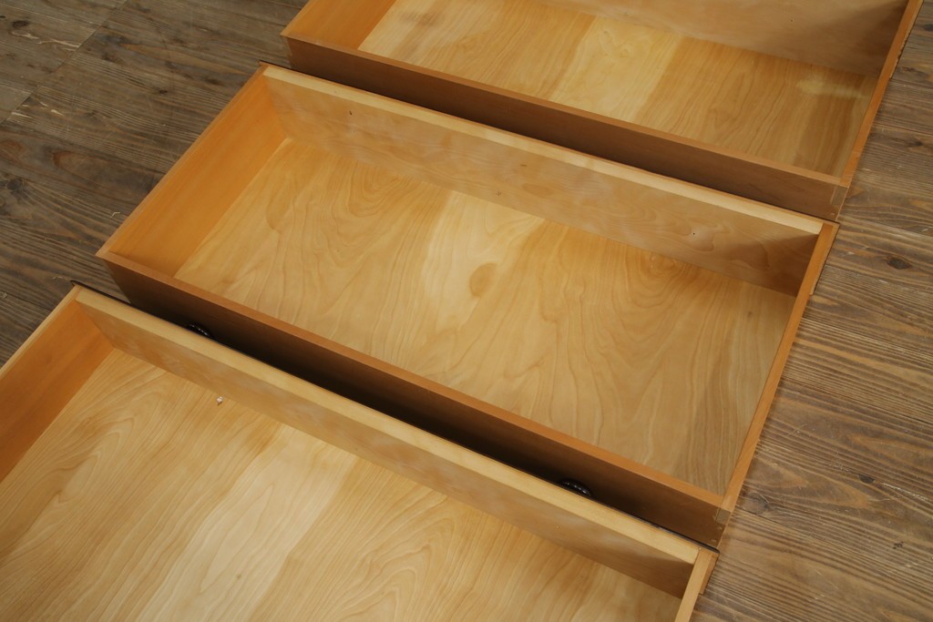 中古　美品　松本民芸家具　シックなインテリアと相性の良いE型チェスト　定価約50万円相当　(R-055834)