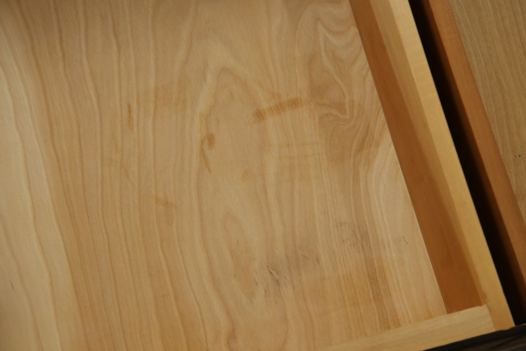 中古　美品　松本民芸家具　シックなインテリアと相性の良いE型チェスト　定価約50万円相当　(R-055834)