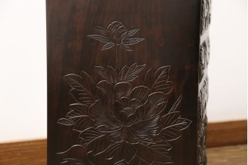 中古　美品　伝統工芸　日光彫り　職人技が光る花の彫刻が美しい小引き出し(チェスト、整理箪笥、収納タンス)(R-055839)