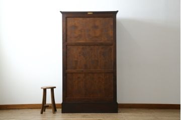 中古　松本民芸家具　シックなインテリアと相性の良いC型書棚(本箱、飾り棚、収納棚、キャビネット)(R-055846)