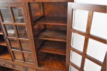 中古　松本民芸家具　和モダンな佇まいが美しいG-III型面取り食器棚(収納棚、戸棚、キャビネット、カップボード)(定価約83万円)(R-055850)