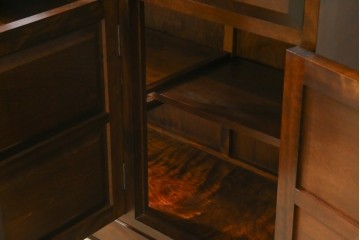 【SY様ご決済用】中古　松本民芸家具　和モダンな佇まいが美しいG-III型面取り食器棚　定価約83万円　(R-055850)