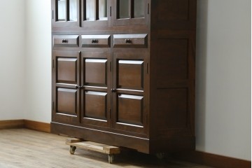 【SY様ご決済用】中古　松本民芸家具　和モダンな佇まいが美しいG-III型面取り食器棚　定価約83万円　(R-055850)