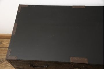 和製アンティーク　黒漆　重厚感ある佇まいが目を引く庄内箪笥ローボード(テレビ台、ローチェスト、引き出し、和たんす)(R-055851)