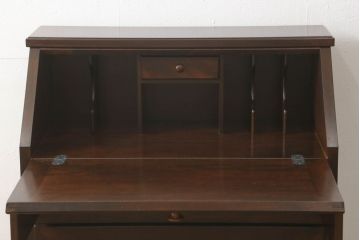 中古　国産民芸家具　カバ材　ころんとした取っ手が可愛らしいライティングビューロー(在宅ワーク、在宅用、ワークデスク、チェスト、引き出し)(R-055858)