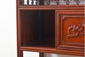 和製ビンテージ　美品　カリン材(花梨材)　アジアンテイストのお部屋にもオススメの飾り棚(茶棚、収納棚、戸棚、ヴィンテージ)(R-055860)