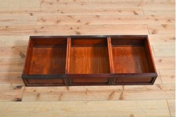 和製ビンテージ　美品　カリン材(花梨材)　アジアンテイストのお部屋にもオススメの飾り棚(茶棚、収納棚、戸棚、ヴィンテージ)(R-055860)