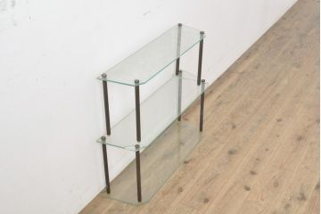 アンティーク家具　立体的なディスプレイが楽しめる真鍮フレーム・ガラス棚板の飾り棚(陳列棚、店舗什器、展示台)(R-055864)
