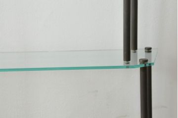 アンティーク家具　立体的なディスプレイが楽しめる真鍮フレーム・ガラス棚板の飾り棚(陳列棚、店舗什器、展示台)(R-055865)
