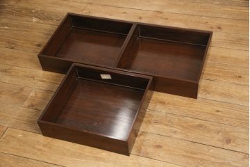 中古　美品　最高級　総シタン材(紫檀)　高蒔絵入り　大振りなサイズで存在感抜群の飾り棚(茶棚、茶箪笥、戸棚、収納棚)(R-055888)
