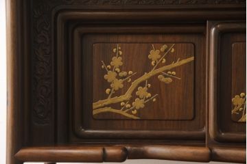 中古　美品　最高級　総シタン材(紫檀)　高蒔絵入り　大振りなサイズで存在感抜群の飾り棚(茶棚、茶箪笥、戸棚、収納棚)(R-055888)