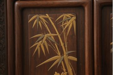 中古　美品　最高級　総シタン材(紫檀)　高蒔絵入り　大振りなサイズで存在感抜群の飾り棚(茶棚、茶箪笥、戸棚、収納棚)(R-055888)
