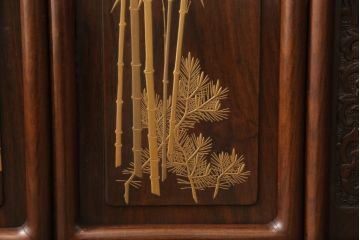 中古　美品　最高級　総シタン材(紫檀)　高蒔絵入り　大振りなサイズで存在感抜群の飾り棚(茶棚、茶箪笥、戸棚、収納棚)(R-055888)
