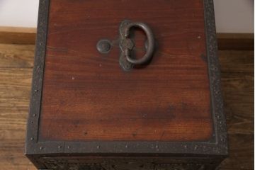 極上品・極美品!　完全オリジナル　総欅材製・厚手金具の素晴らしい作り!アンティーク佐渡船箪笥(掛硯型、懸硯型、時代箪笥、工芸箪笥、骨董)(R-055889)