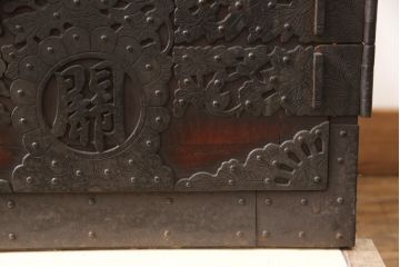 極上品・極美品!　完全オリジナル　総欅材製・厚手金具の素晴らしい作り!アンティーク佐渡船箪笥(掛硯型、懸硯型、時代箪笥、工芸箪笥、骨董)(R-055889)