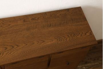 中古　美品　当店オリジナル・特別仕様!　昭和レトロ　3×5マス　オーク材　どこか懐かしさを感じる杢目の美しいパタパタ収納棚(マス目棚、戸棚、キャビネット)(R-055892)