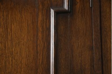 イギリスアンティーク　オーク材　収納力抜群の高級感溢れるワードローブ(洋服タンス、収納棚)(R-055916)