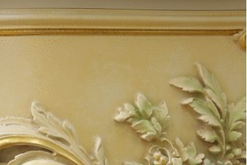 中古　美品　SILIK(シリック)　ロココ調　きらびやかな装飾に目を奪われるキャビネット(定価約250万円)(キュリオケース、飾り棚、収納棚、店舗什器)(R-055918)