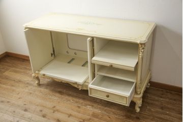 中古　イタリア　SILIK(シリック)　ロココ調　小花柄が可愛らしい雰囲気を醸し出すテレビボード(サイドボード、サイドキャビネット、リビングボード、テレビ台)(R-055920)