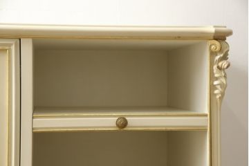 中古　イタリア　SILIK(シリック)　ロココ調　小花柄が可愛らしい雰囲気を醸し出すテレビボード(サイドボード、サイドキャビネット、リビングボード、テレビ台)(R-055920)