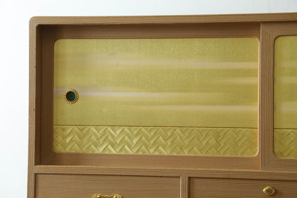 中古　美品　伝統工芸品　名古屋総桐箪笥(並厚・四方丸)　衣装盆に至るまで凝ったつくりの高級品着物箪笥　(R-055924)