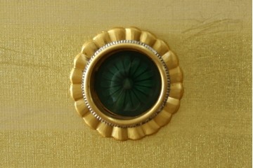 中古　美品　伝統工芸品　名古屋総桐箪笥(並厚・四方丸)　衣装盆に至るまで凝ったつくりの高級品着物箪笥　(R-055924)